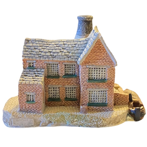 Vintage Naturecraft Figurine Royal Swan # 43 by Peter Tomlins 1985 - Picture 1 of 10